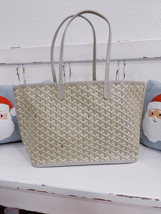 Girly Pop Tote in Grey