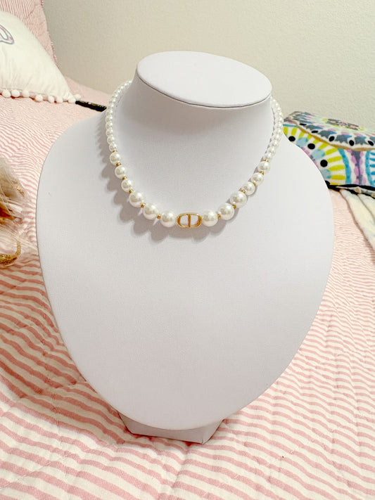 Pearly Please Necklace