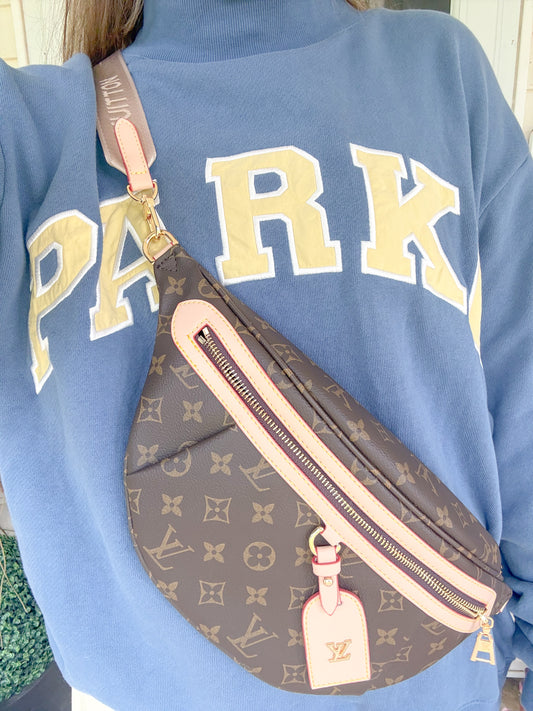 Luxe Crossbody w/ tan